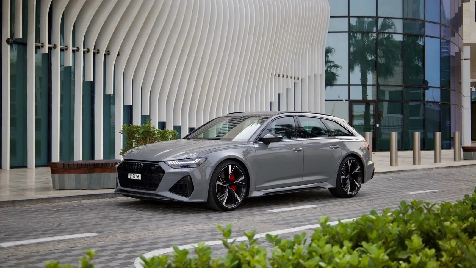 Monthly Luxury Car Rental Dubai | Best Monthly Car Hire Deals